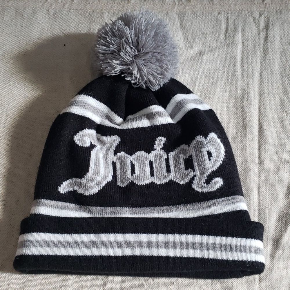 Juicy Couture Hat Pom Pom Beanie Gray White Stripe On Black Stocking Ski Cap